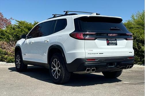 2024 GMC Acadia AWD AT4