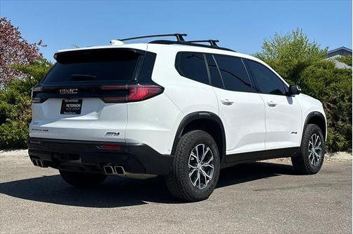 2024 GMC Acadia AWD AT4