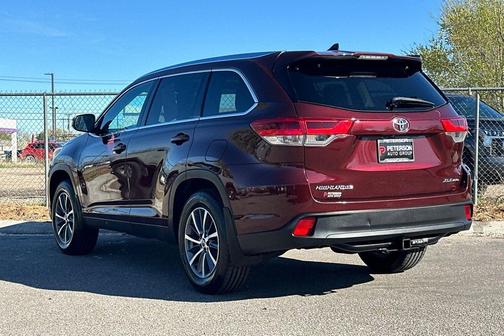 Ooh La La Rouge Mica 2019 Toyota Highlander XLE