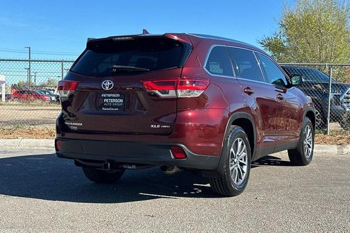 Ooh La La Rouge Mica 2019 Toyota Highlander XLE
