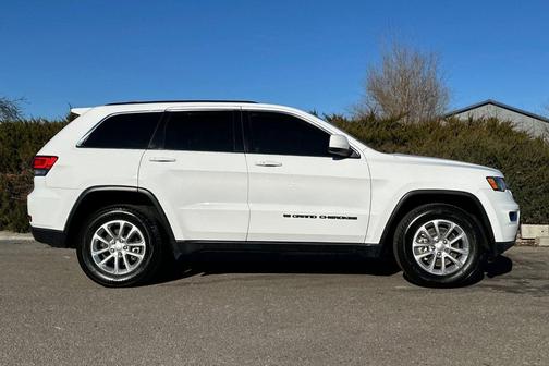 2022 Jeep Grand Cherokee Laredo