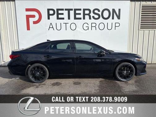 2022 Toyota Avalon Hybrid XSE