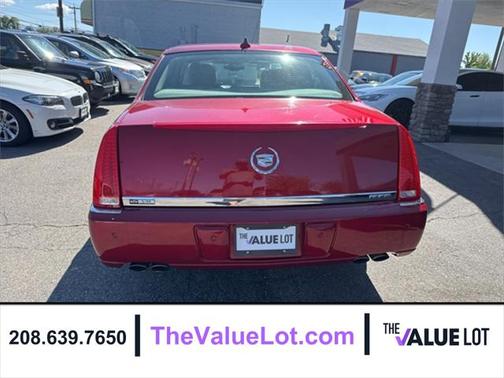 2010 Cadillac DTS Luxury Collection