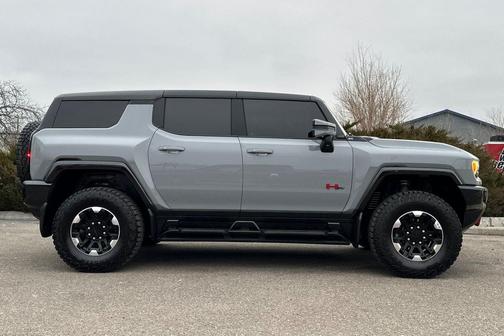 2024 GMC HUMMER EV SUV 2X