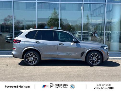 Skyscraper Grey Metallic 2026 BMW X5 xDrive40i