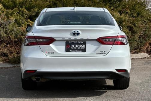 2024 Toyota Camry Hybrid XLE