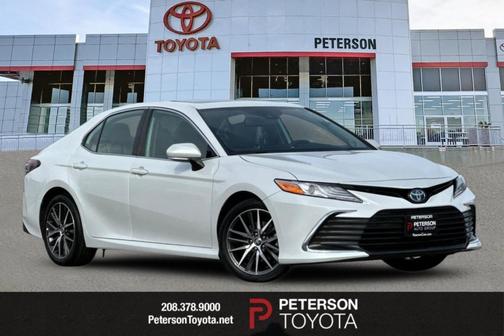 2024 Toyota Camry Hybrid XLE