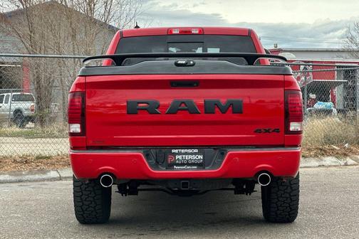 2017 RAM 1500 Night Crew Cab 4x4 6'4' Box