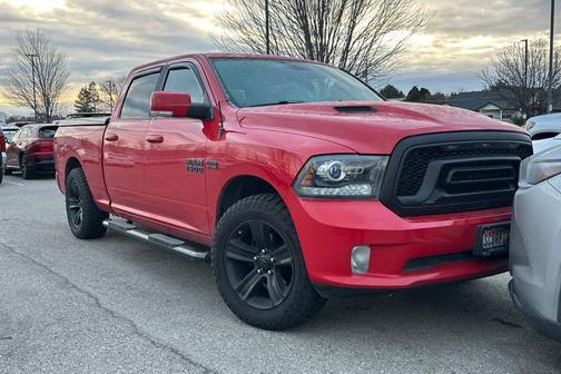 2017 RAM 1500 Night Crew Cab 4x4 6'4' Box
