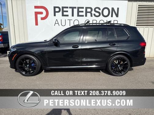 2022 BMW X7 M50i