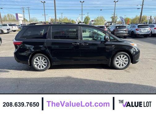 Midnight Black Metallic 2017 Toyota Sienna XLE