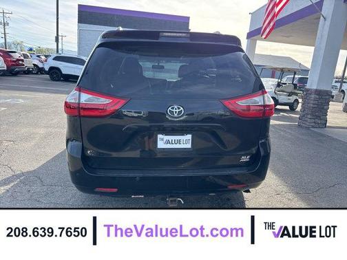 Midnight Black Metallic 2017 Toyota Sienna XLE