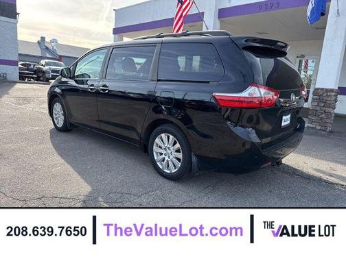 Midnight Black Metallic 2017 Toyota Sienna XLE