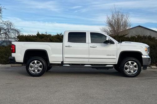 2017 GMC Sierra 2500 SLT