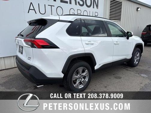 2025 Toyota RAV4 Hybrid XLE