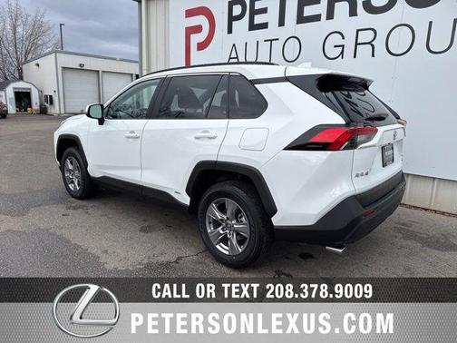 2025 Toyota RAV4 Hybrid XLE