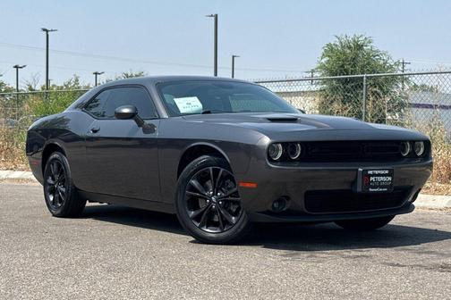 Granite Pearlcoat 2020 Dodge Challenger SXT