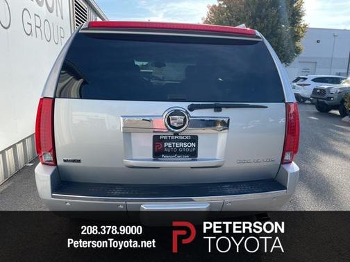 2011 Cadillac Escalade Premium