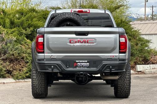 2024 GMC Canyon AT4X