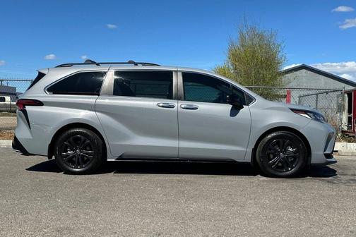 Cement 2024 Toyota Sienna XSE 7 Passenger