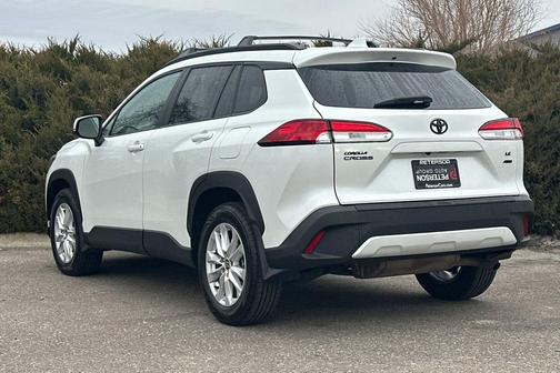 2022 Toyota Corolla Cross LE