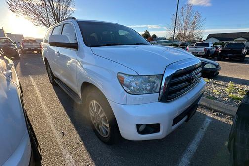 Super White 2016 Toyota Sequoia SR5