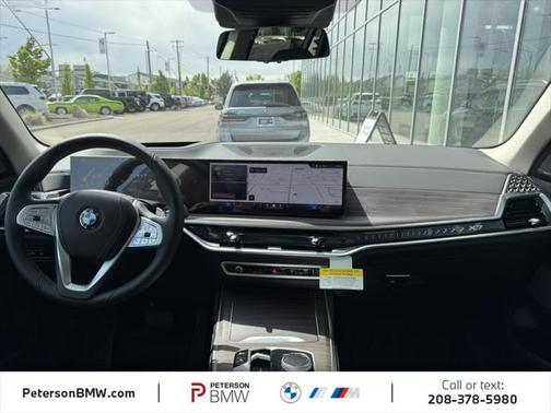 2025 BMW X7 xDrive40i