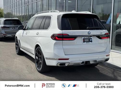 2025 BMW X7 xDrive40i