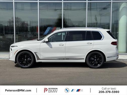2025 BMW X7 xDrive40i