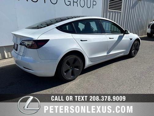 -Select- 2022 Tesla Model 3 Long Range