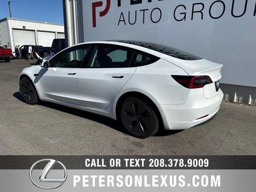 -Select- 2022 Tesla Model 3 Long Range