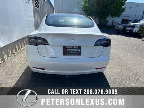 -Select- 2022 Tesla Model 3 Long Range