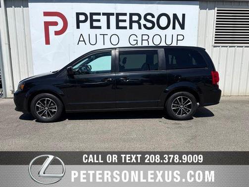Black Onyx Crystal Pearlcoat 2019 Dodge Grand Caravan GT