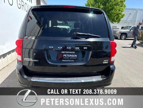 Black Onyx Crystal Pearlcoat 2019 Dodge Grand Caravan GT