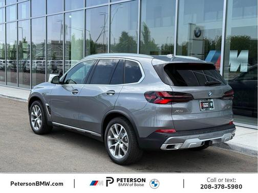 Skyscraper Grey Metallic 2026 BMW X5 PHEV xDrive50e