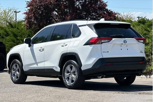 2024 Toyota RAV4 Hybrid XLE