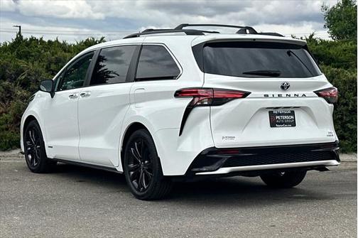 2021 Toyota Sienna XSE 7 Passenger