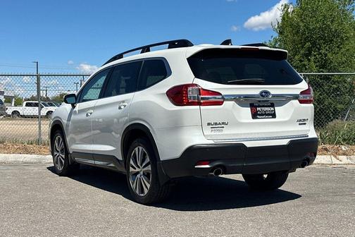 Crystal White Pearl 2020 Subaru Ascent Limited 7-Passenger