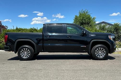 2021 GMC Sierra 1500 AT4