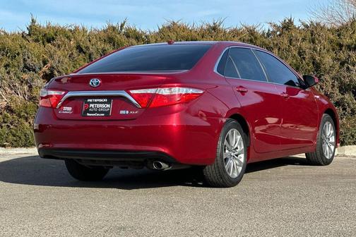 2016 Toyota Camry Hybrid XLE