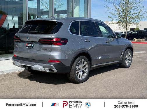 Skyscraper Grey Metallic 2026 BMW X5 xDrive40i