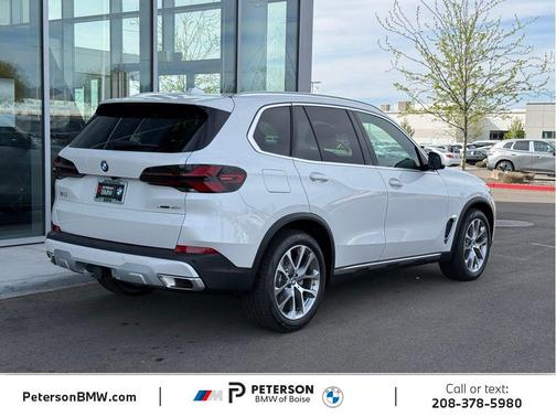 Mineral White Metallic 2026 BMW X5 xDrive40i
