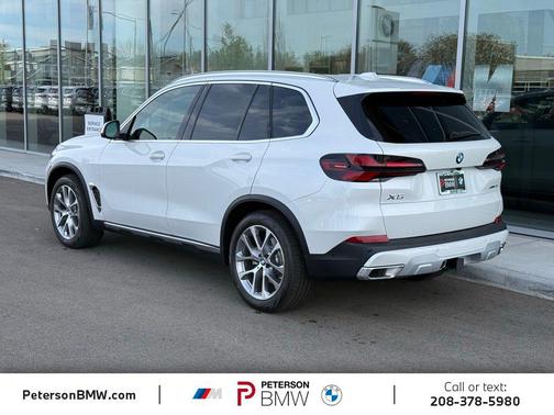 Mineral White Metallic 2026 BMW X5 xDrive40i