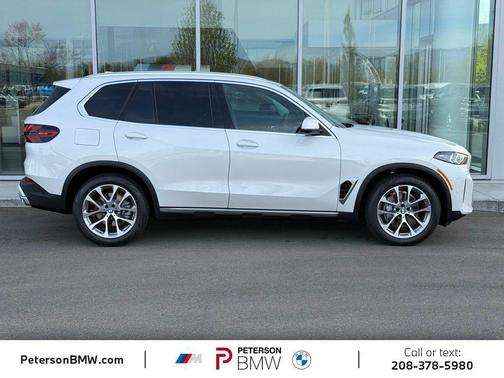Mineral White Metallic 2026 BMW X5 xDrive40i