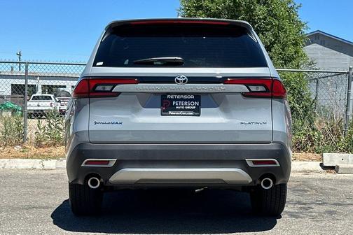 Cement 2026 Toyota Grand Highlander Hybrid Platinum MAX