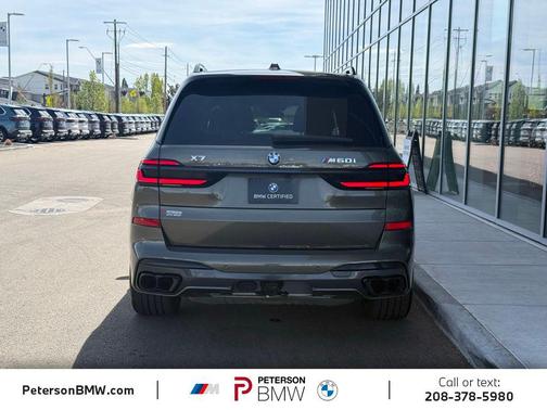 Manhattan Green Metallic 2026 BMW X7 M60i