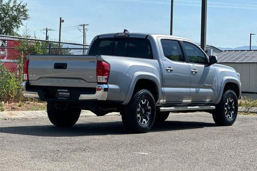 Silver Sky Metallic 2017 Toyota Tacoma SR5