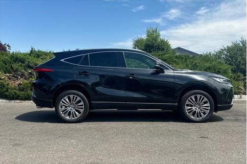 2022 Toyota Venza XLE