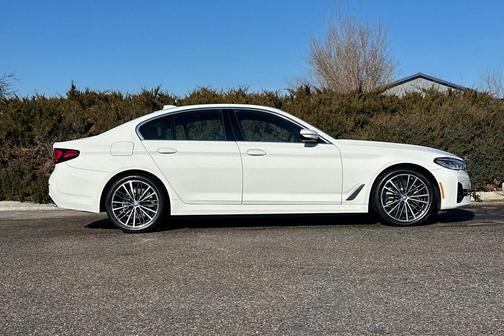 2022 BMW 530 i xDrive