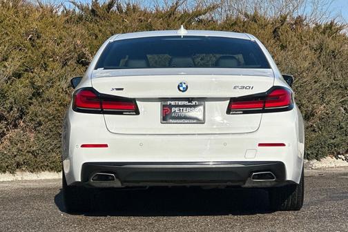 2022 BMW 530 i xDrive